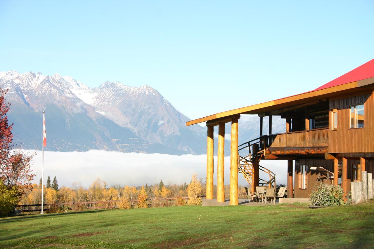 Smithers Driftwood Lodge Exteriör bild
