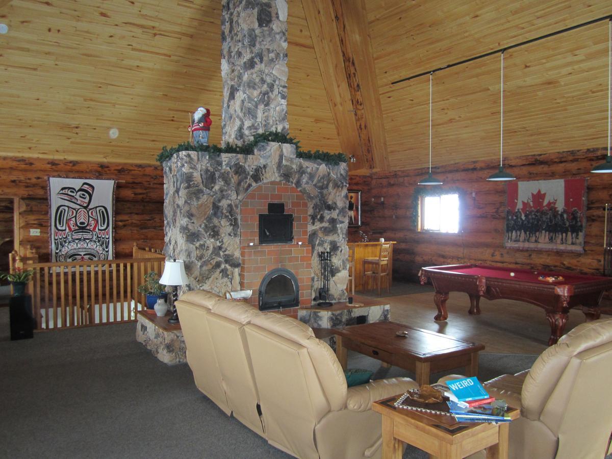 Smithers Driftwood Lodge Exteriör bild