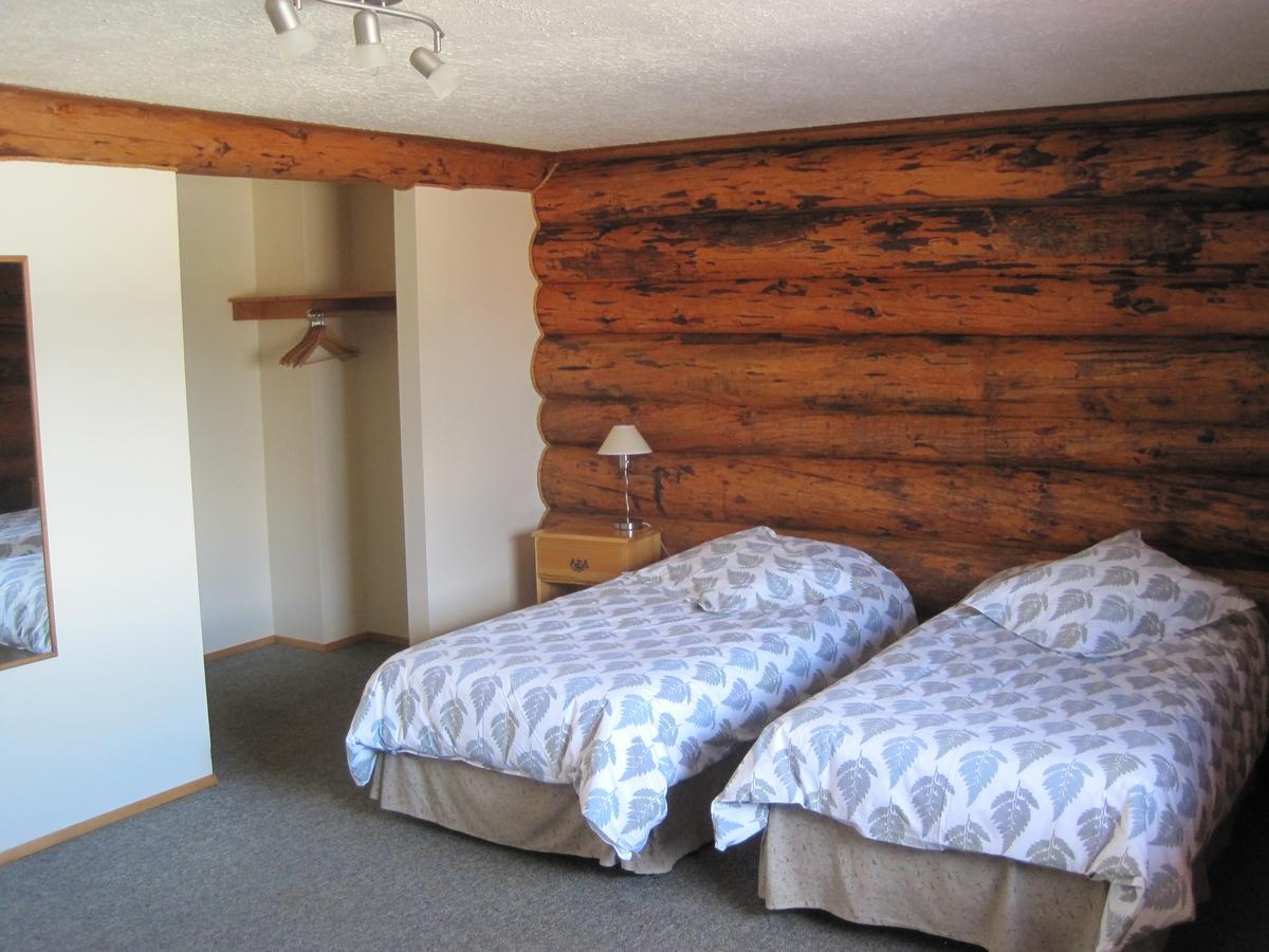 Smithers Driftwood Lodge Exteriör bild